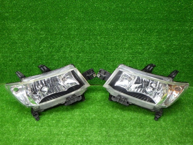 トヨタ QNC20/25 bB ヘッドライト 左右 HID B1-2 バラスト付き 250509018拍卖