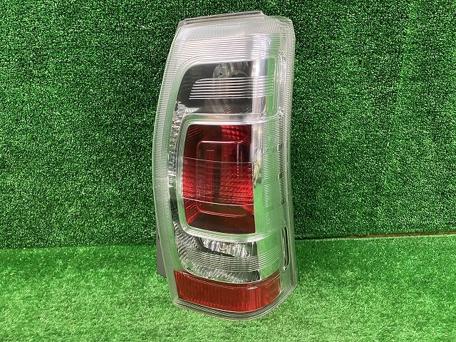 ダイハツ L455S/L465S タントエグゼ カスタム 前期 右テールレンズ D094 250521211拍卖
