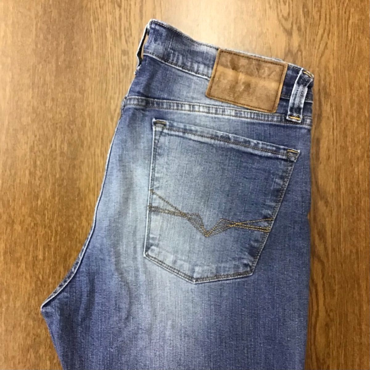 【GE006】GUESS W36 L32 色落ち加工 ダメージ加工 ジーンズ ジーパン デニムパンツ ストレッチ 裾再現仕上げ ブランド古着 ゲス 送料無料拍卖