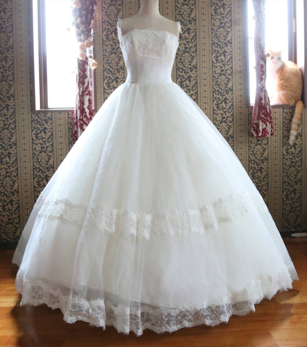 RECENTEふんわりチュールとリバーレースの高級ウエディングドレス7号Sサイズ拍卖