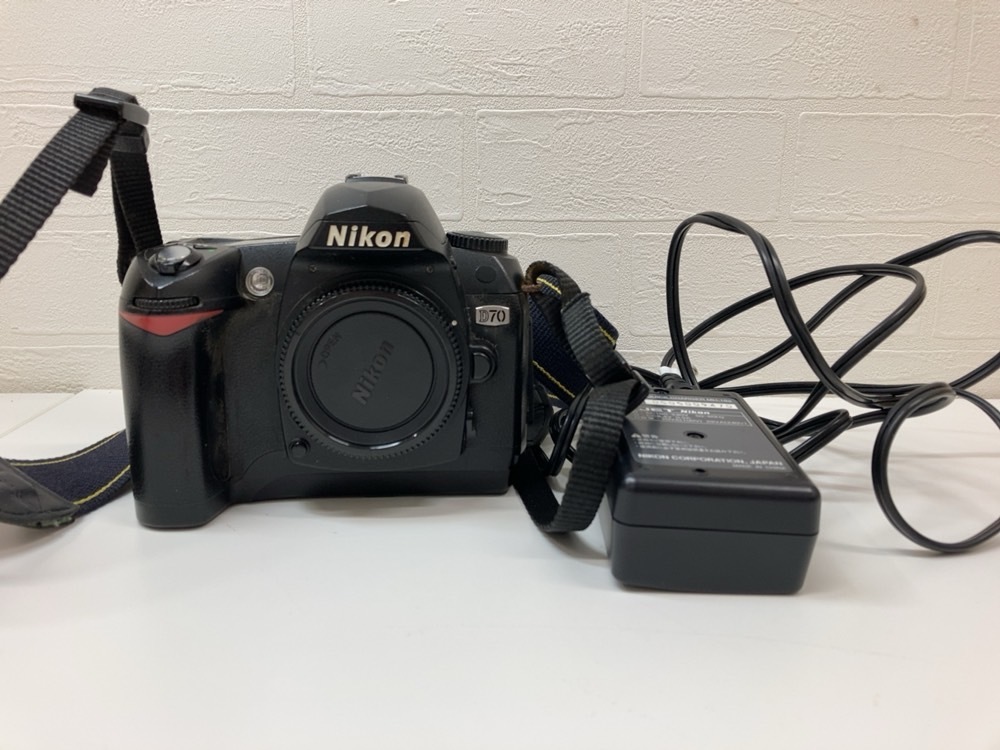 Nikon ニコン D70 ボディ 本体 カメラ ケーブルなど 一眼 セット 家電 光学機器拍卖