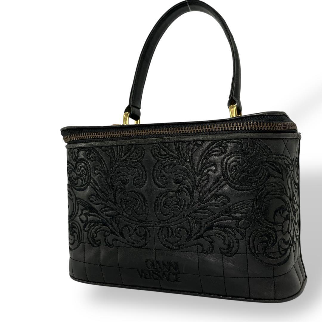 GIANNI VERSACE ジャンニヴェルサーチ バニティバッグ 刺繍 キルティング サンバースト レザー ハンドバッグ ポーチ ブラック拍卖
