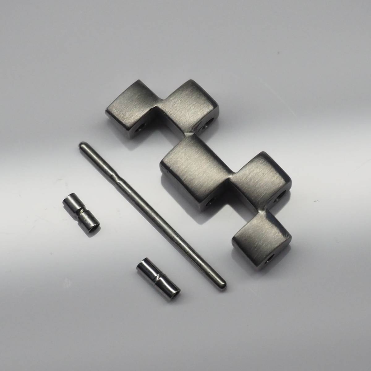 ◆オメガ◆シーマスター◆コマ◆ハーフコマ◆約18mm幅◆120シリーズ・300シリーズ◆1501/823◆1502/824◆半コマ◆2F-S拍卖