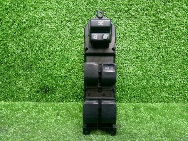 ★アクア DAA-NHP10 パワーウインドウスイッチ G 84820-33260★拍卖