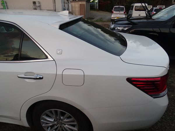 売り切り!未使用 保管品 クラウン GRS210系 マジェスタ GWS210系 ルーフスポイラー純正パール 062塗装済 純正ルーフ貼り付け装着拍卖