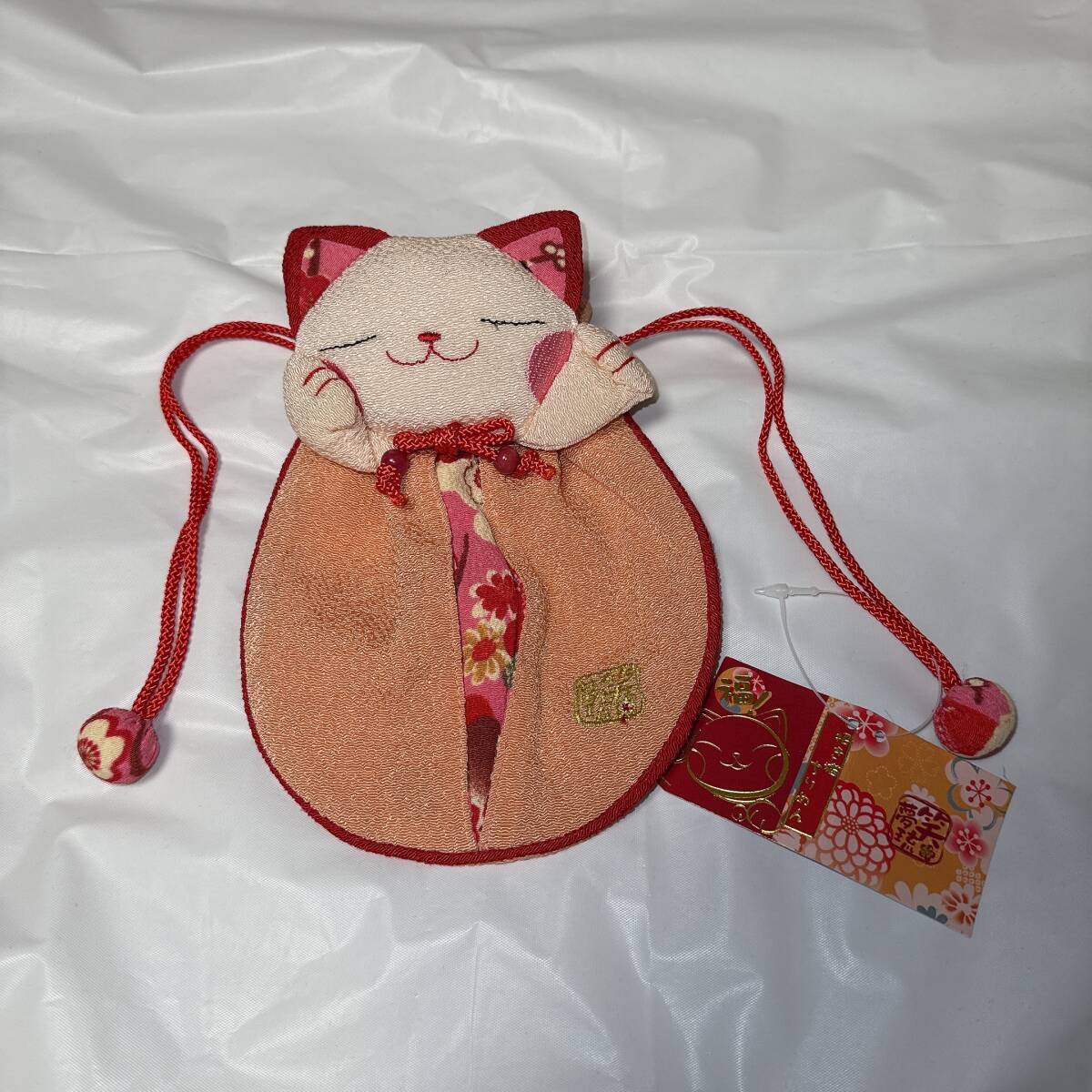 【新品未使用品】 招き猫 巾着 ポーチ ちりめん パッチワーク コスメポーチ 化粧ポーチ アクセサリーポーチ 小物入れ拍卖