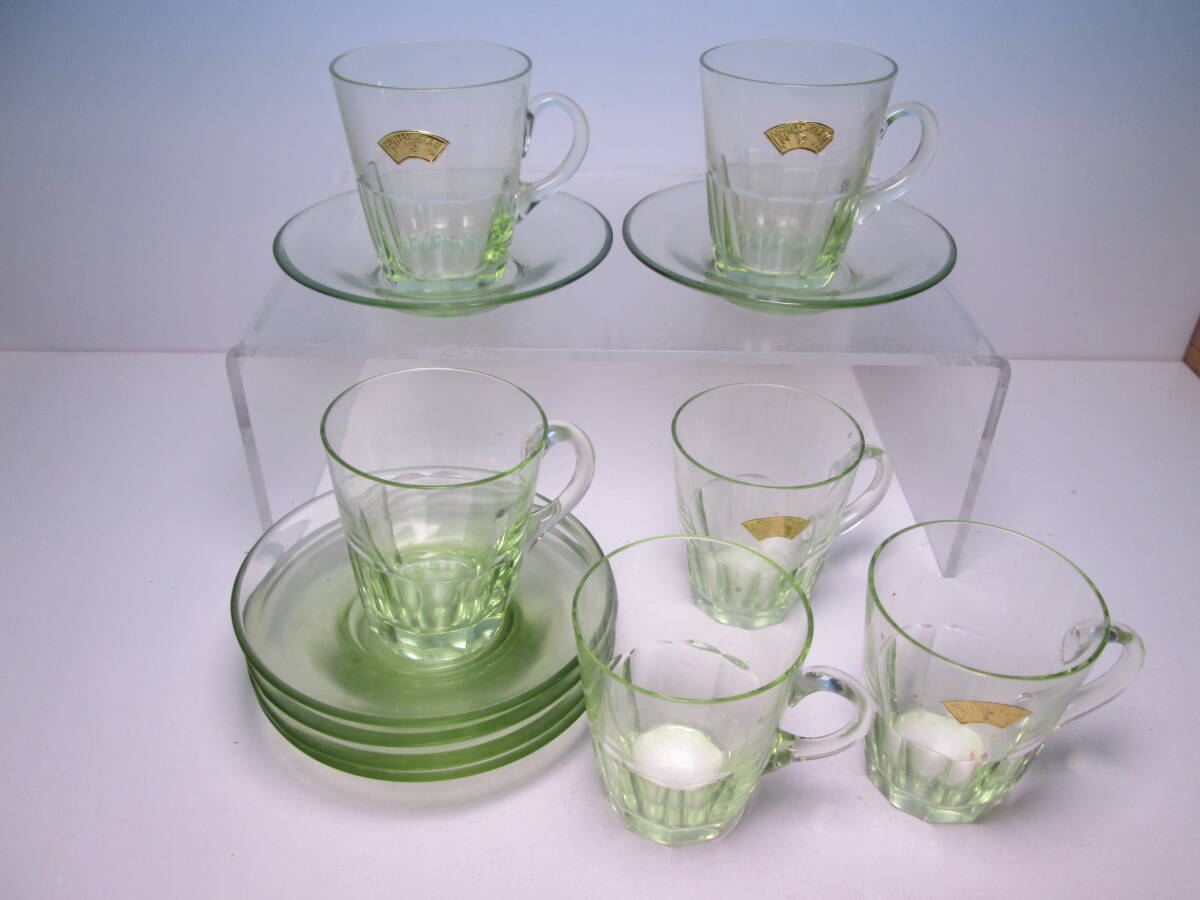 ☆ヴィンテージ・各務クリスタル 薄黄緑色 硝子 ティーカップ&ソーサー 6客 共ケース付拍卖