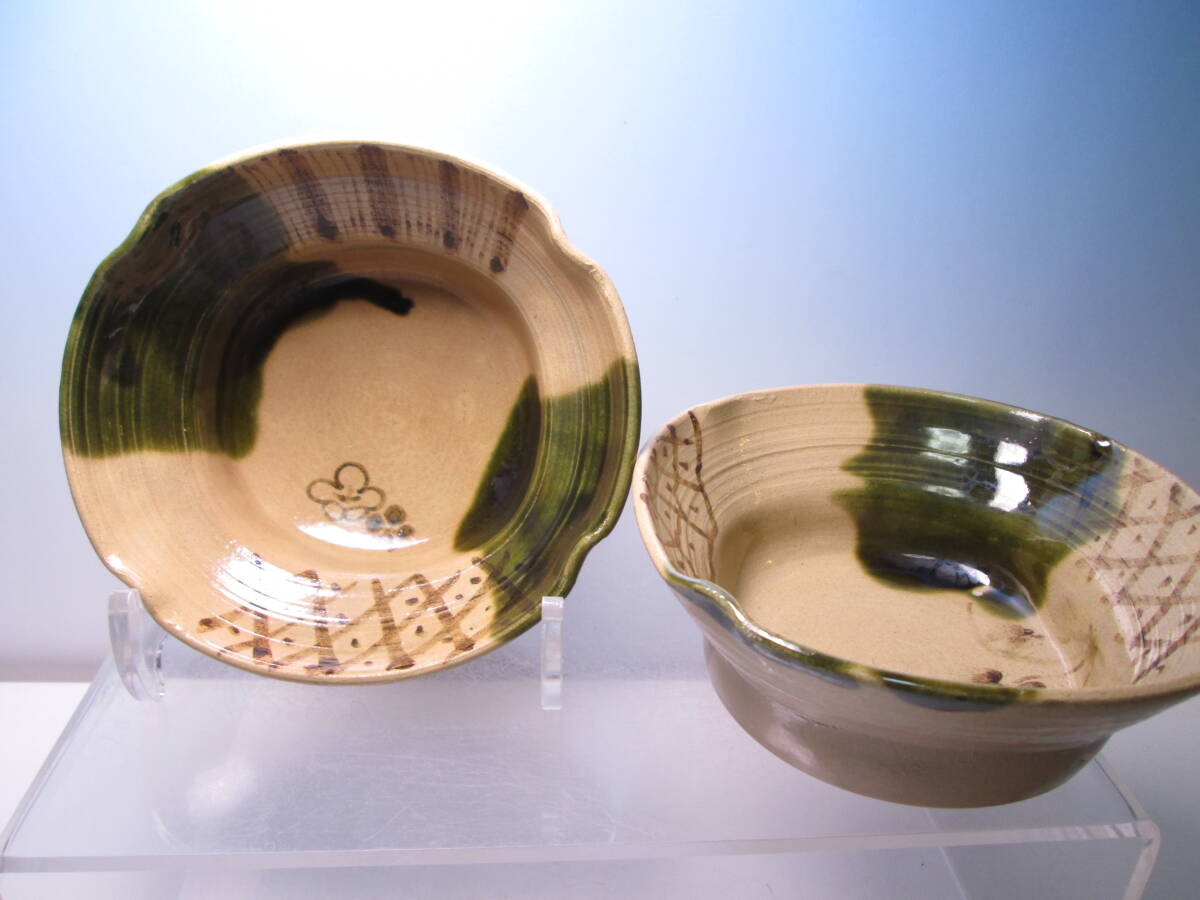 ☆お料理屋さんの器 布志名焼 雲善窯 土屋善四郎 織部 花文 三つ足向付 二客 紙箱付 島根/小鉢/茶懐石/割烹/日本料理拍卖