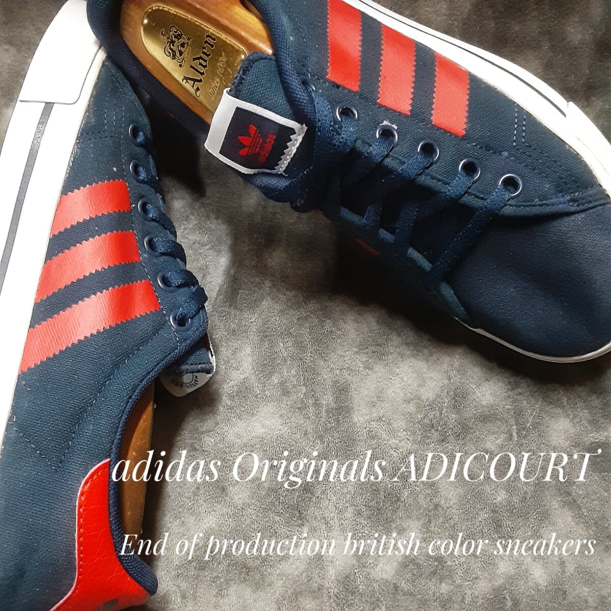 最値!生産終了!ブリティッシュカラー!復刻ジャギドストライプ!アディダス オリジナルス アディコート スニーカー!ネイビー!紺赤白 希少25拍卖
