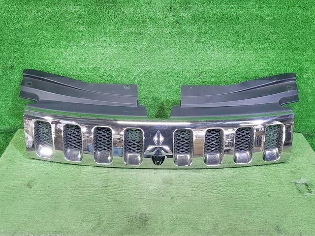 デリカD:5 D5 DBA-CV5W グリル ラジエーターグリル ラジグリ シャモニー 4WD 7人 4B12 W23A19 メッキ カメラ付拍卖