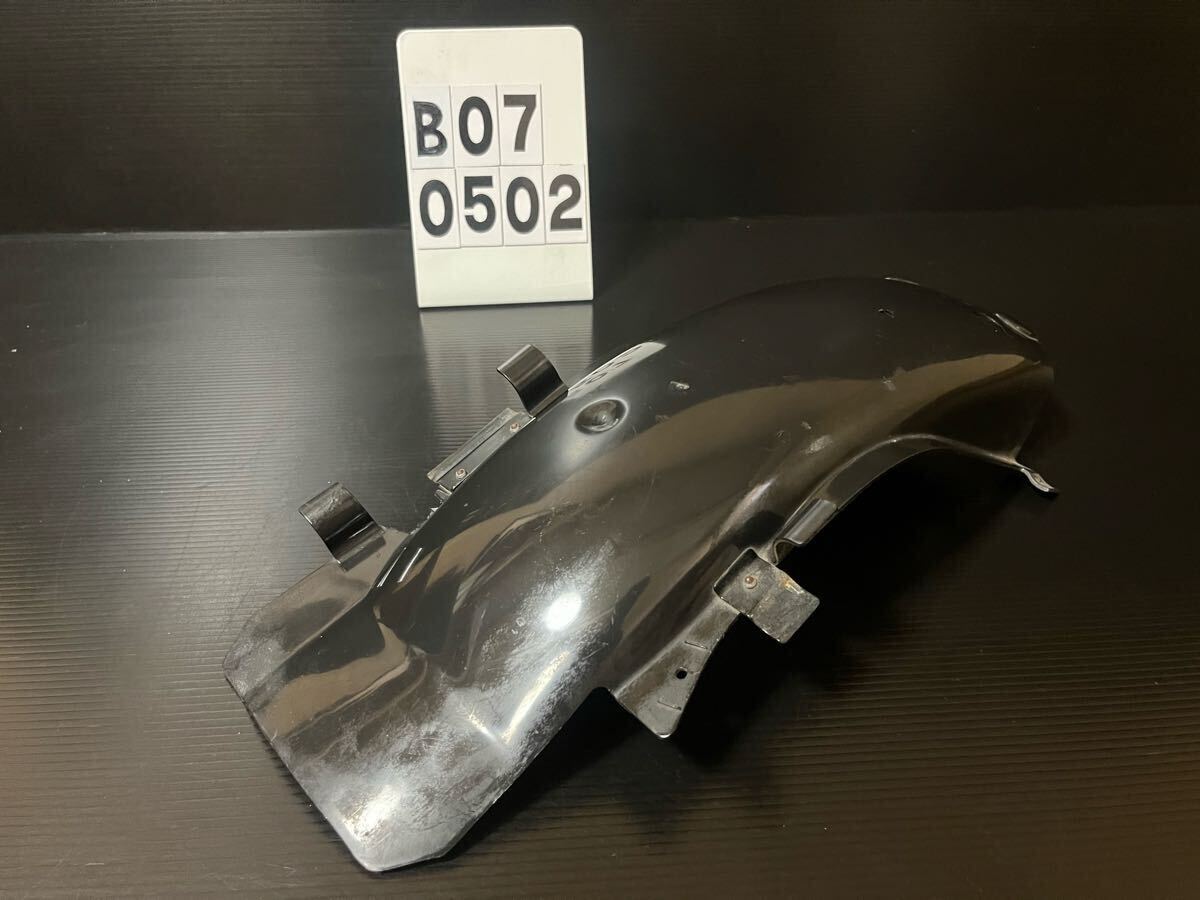 スズキ GN250 リアインナーフェンダー 63112-38302【B070502】拍卖