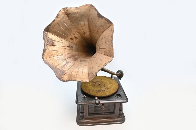 ラッパ 蓄音機 ■ KURO NAL トーキングマシーン 画像h約70㎝■蓄音機 ラッパ径約44cm 存在感あるアンティーク 骨董 簡易動作確認 ■拍卖