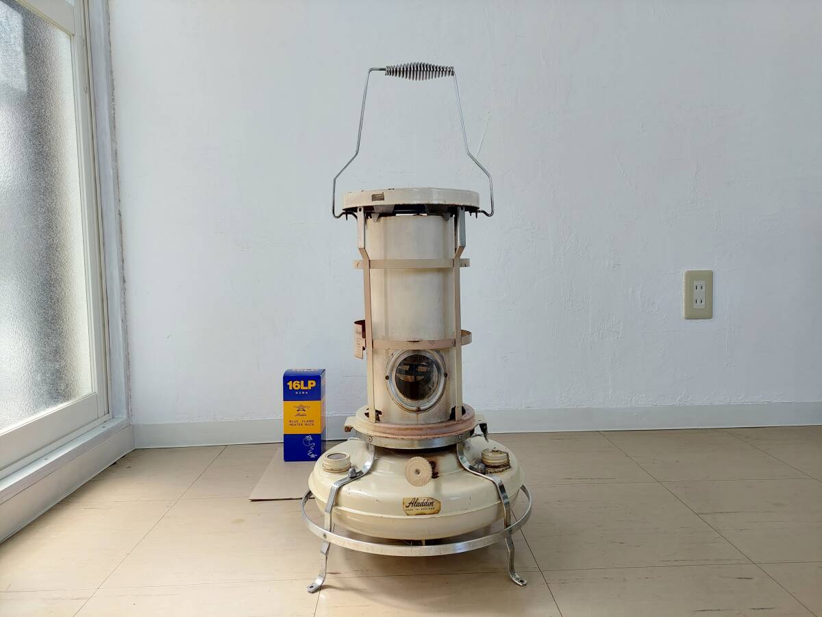 英国製アラジン石油ストーブ32型初期型⌒◆ ⌒ヤナセもの/対震自動消火装置◆メンテしてきました/イギリス製/アイボリー◆お引き取り限定で拍卖