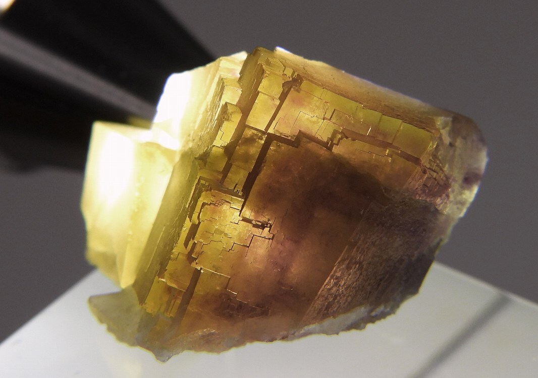 ☆☆ フローライト 蛍石 (蛍光)<中国> 337 ☆☆拍卖