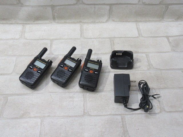 Ω 新LO 0054h STANDARD HORIZON【 SRS220SA 】+【 SBH-39 】八重洲無線 特定小電力無線電話装置 本体3台/充電台1台拍卖