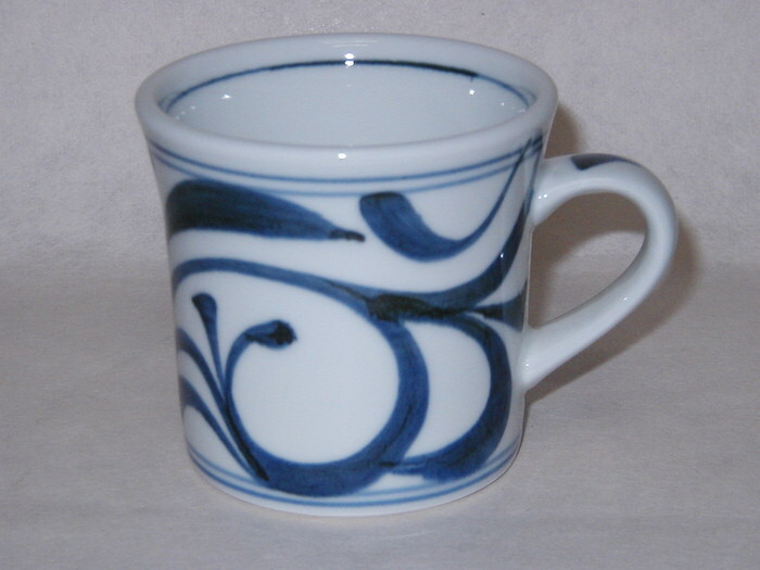 砥部焼「マグカップ(唐草)」拍卖