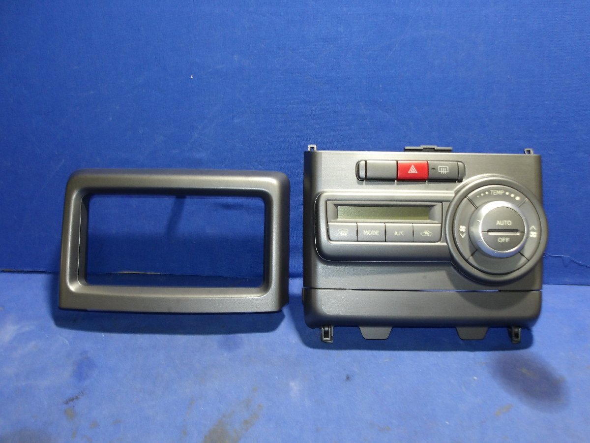 【C】ダイハツ ムーヴコンテ L575S/L585S 純正 オーディオパネル エアコンスイッチ 55422-B2250 75D682 横20cm×縦10.2cm拍卖