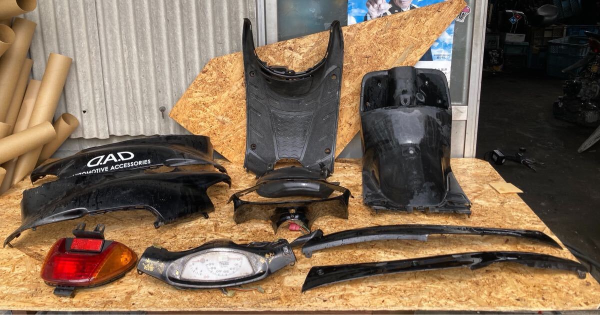 59249■ ホンダ ライブディオ AF34 (300番台〜) インナーレッグ ボード メーター サイド カバー モール ライト カウル 外装 セット拍卖