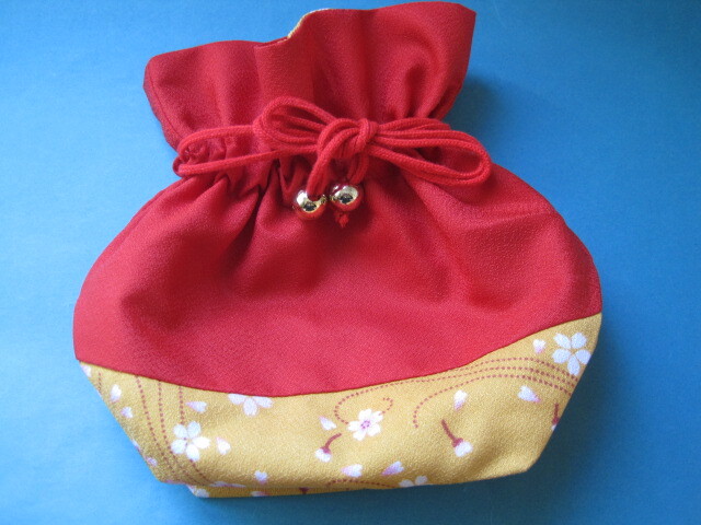 ■■【即決有】■赤いちりめん風巾着袋・ポーチ★浴衣にもどうぞ♪■■拍卖