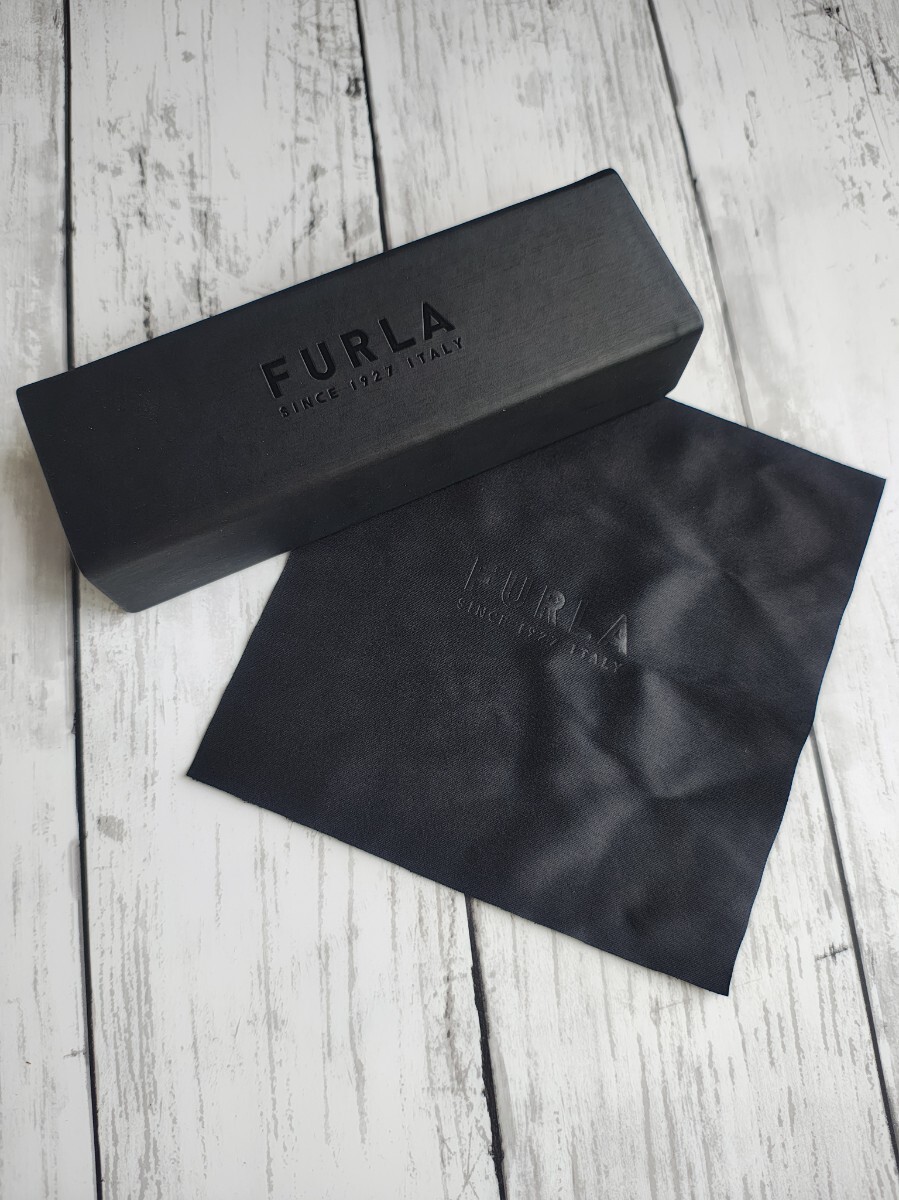 FURLA フルラ 眼鏡ケース メガネ拭き 黒 ブラック メガネケース拍卖