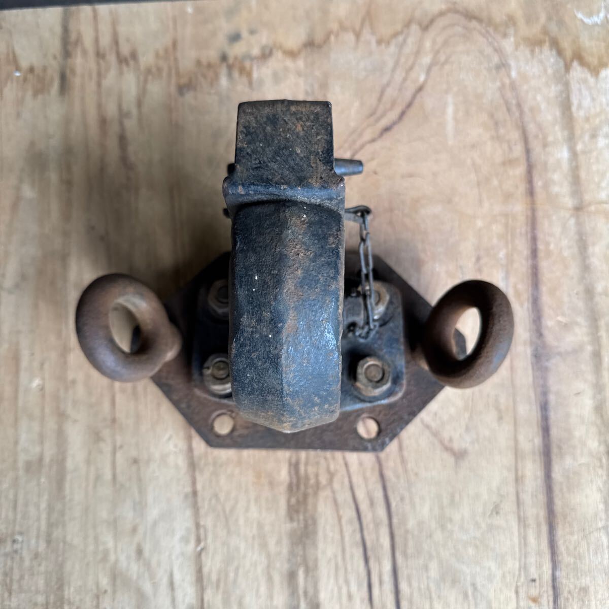 三菱ジープ牽引フック J3からの外し品拍卖