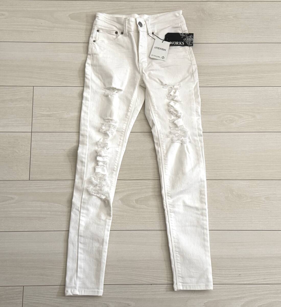 タグ付き/未使用★WORKS トラストワークス ダメージ加工 ストレッチパンツ スキニーパンツ ホワイト 58★拍卖