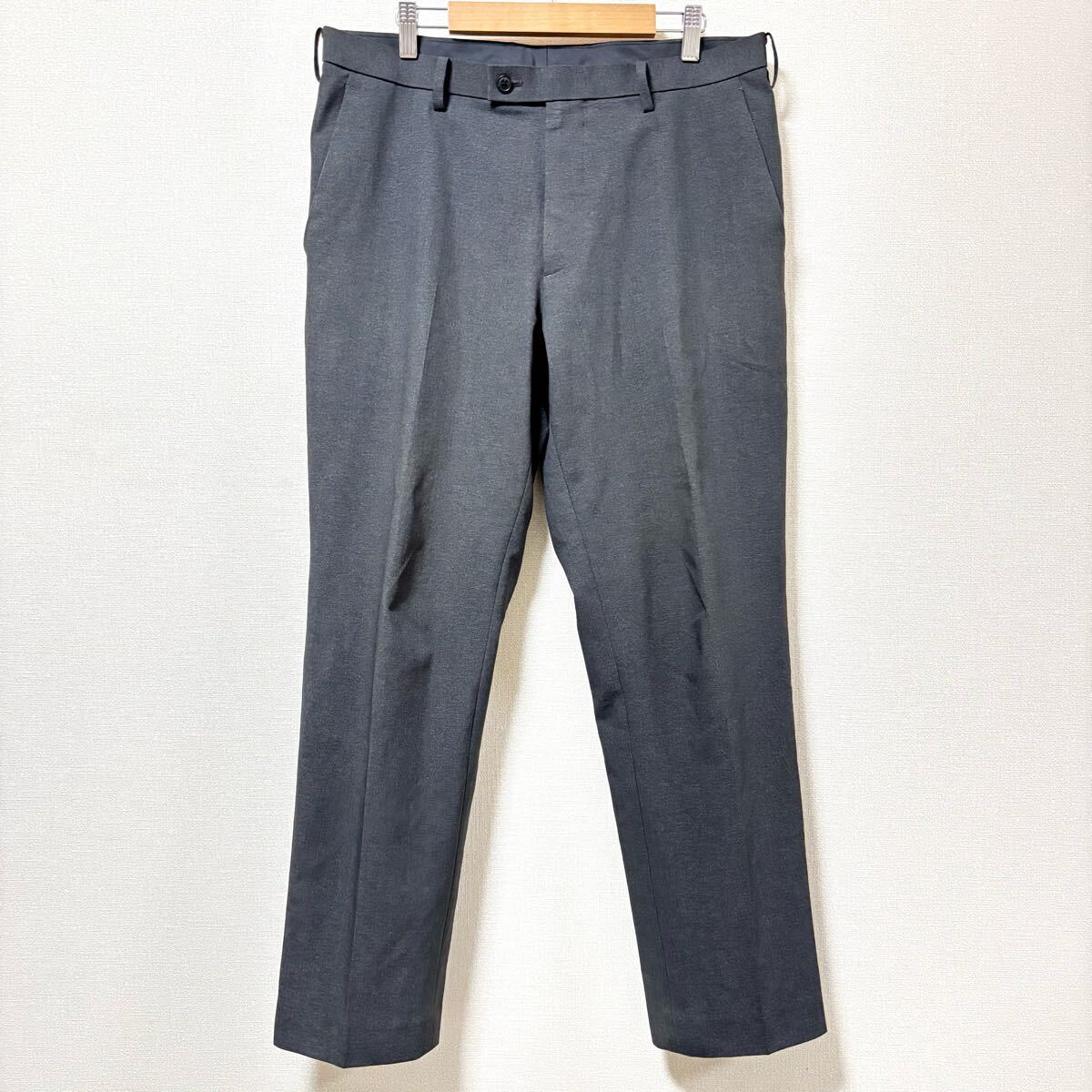 春夏◎オフィスカジュアルに◎【UNIQLO】ユニクロ スラックス パンツ グレー 薄手 テーパード ビジネス ゴルフ メンズ ウエスト85/Y30703SS拍卖