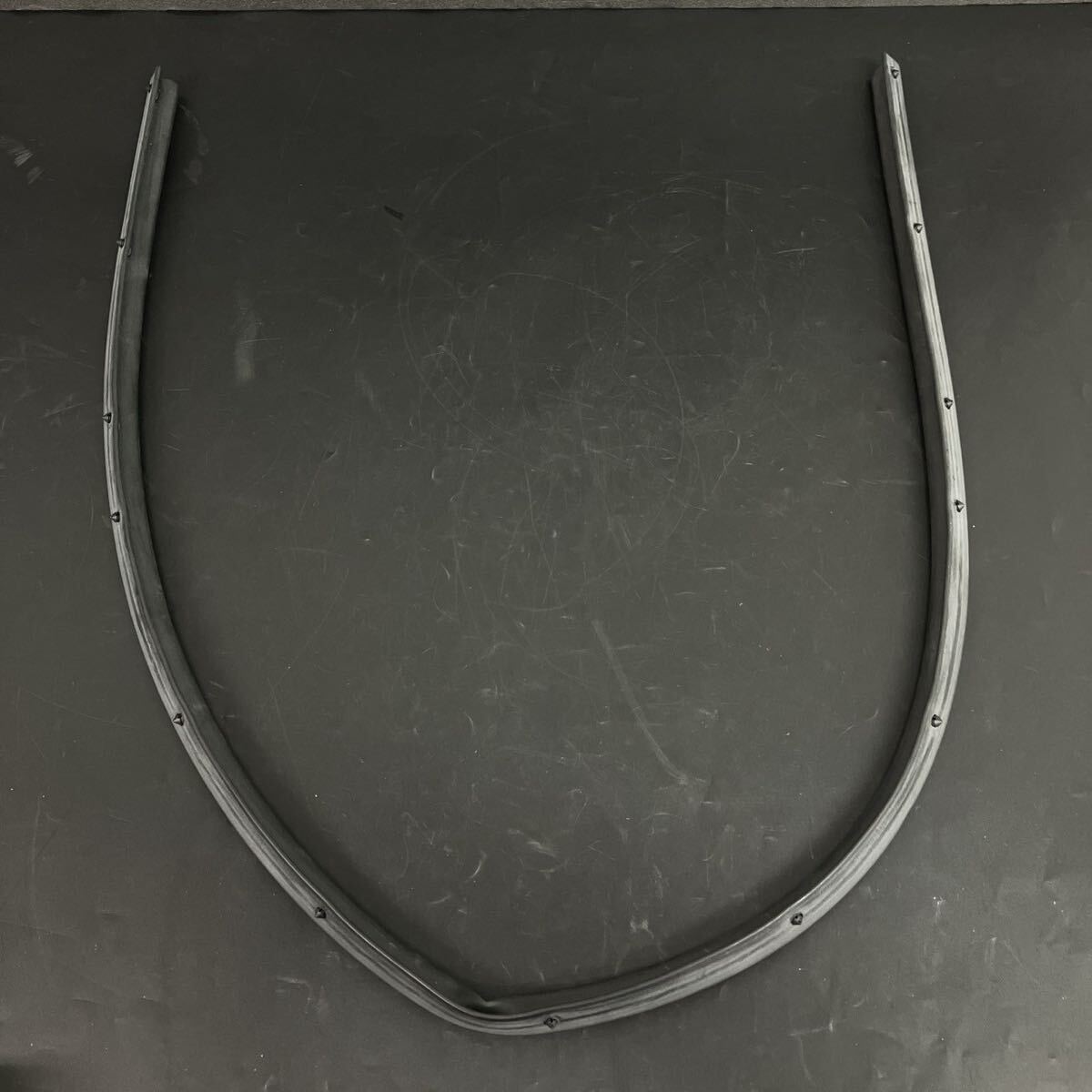 フォルクスワーゲン C-5630 ◎ 未使用品 Volks Wagen ボンネット シール 1H6 823 707 フロント エッジ ゴルフ MK3 ヴェント 修理 交換 部品拍卖