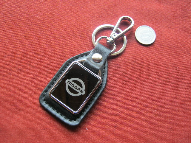 日産 キーホルダー(黒革製)新品拍卖