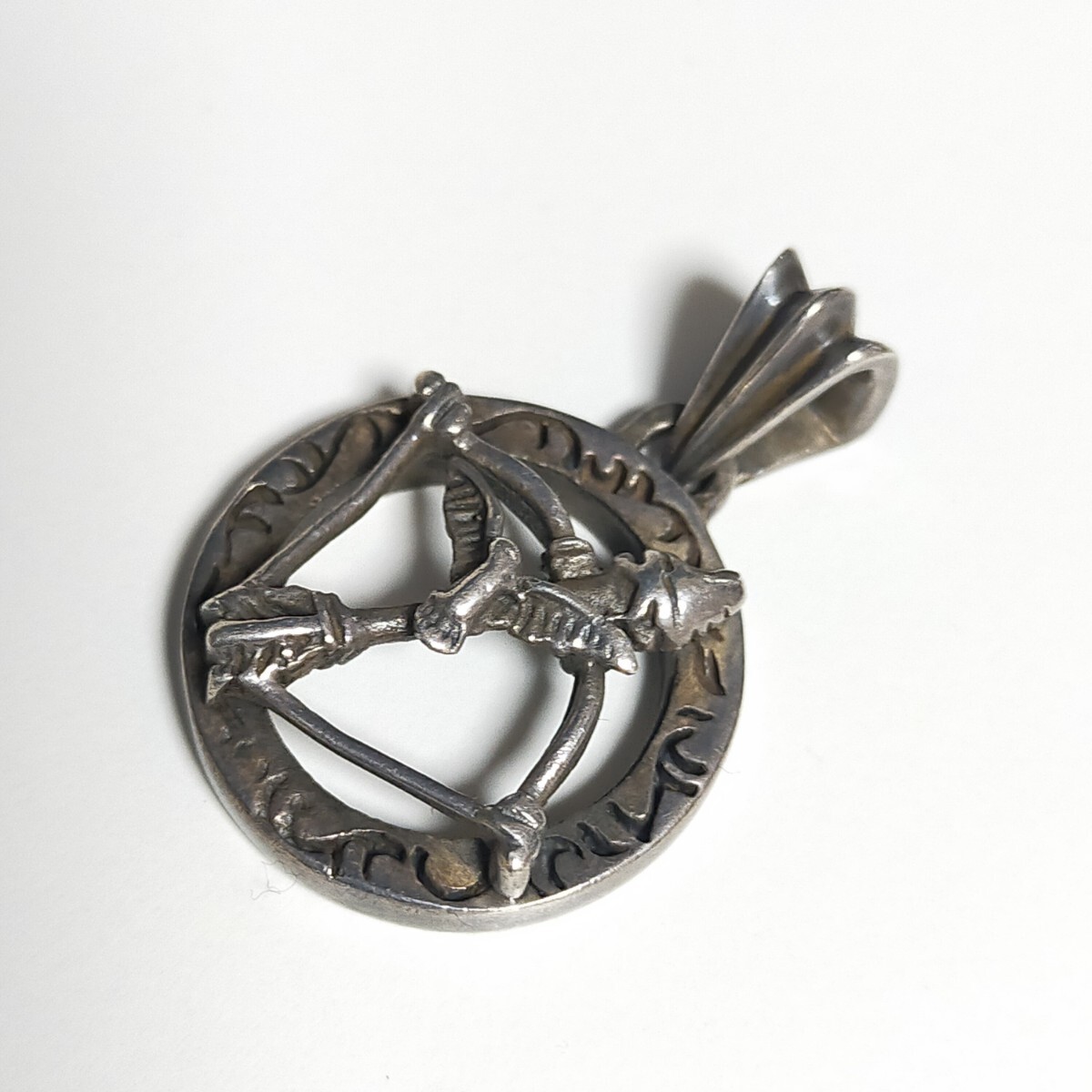 ALZUNI アルズニ アロー 唐草デザイン ペンダント ネックレストップ 弓 イーグル silver950/シルバー(925)拍卖