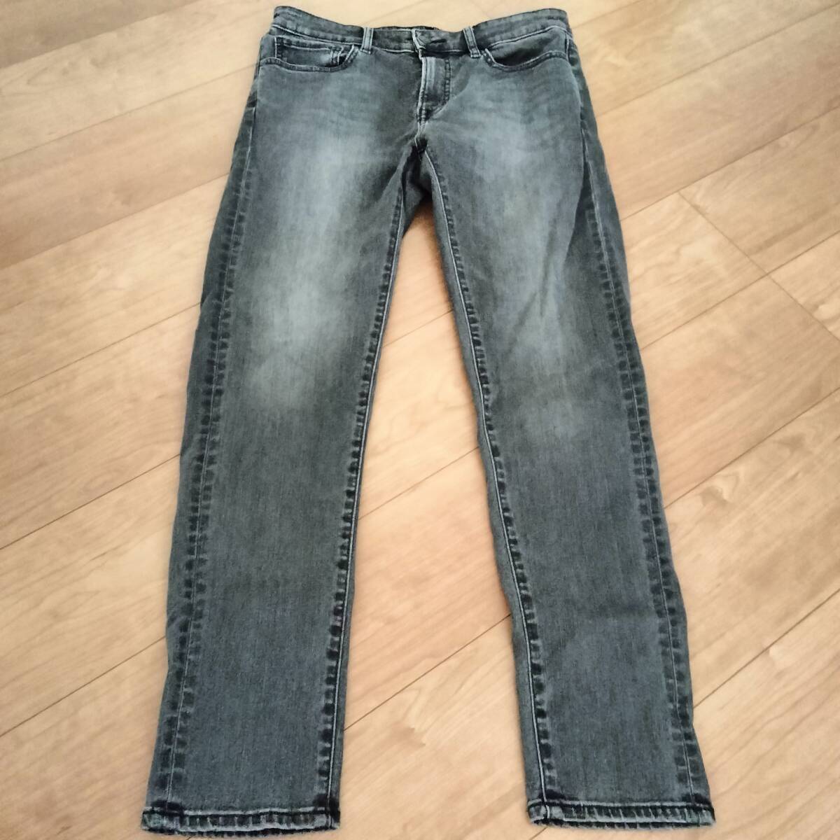 ユニクロ UNIQLO 美スタイル 色落ち最高 ブラック デニム パンツ ジーパン 31インチ(79cm)拍卖