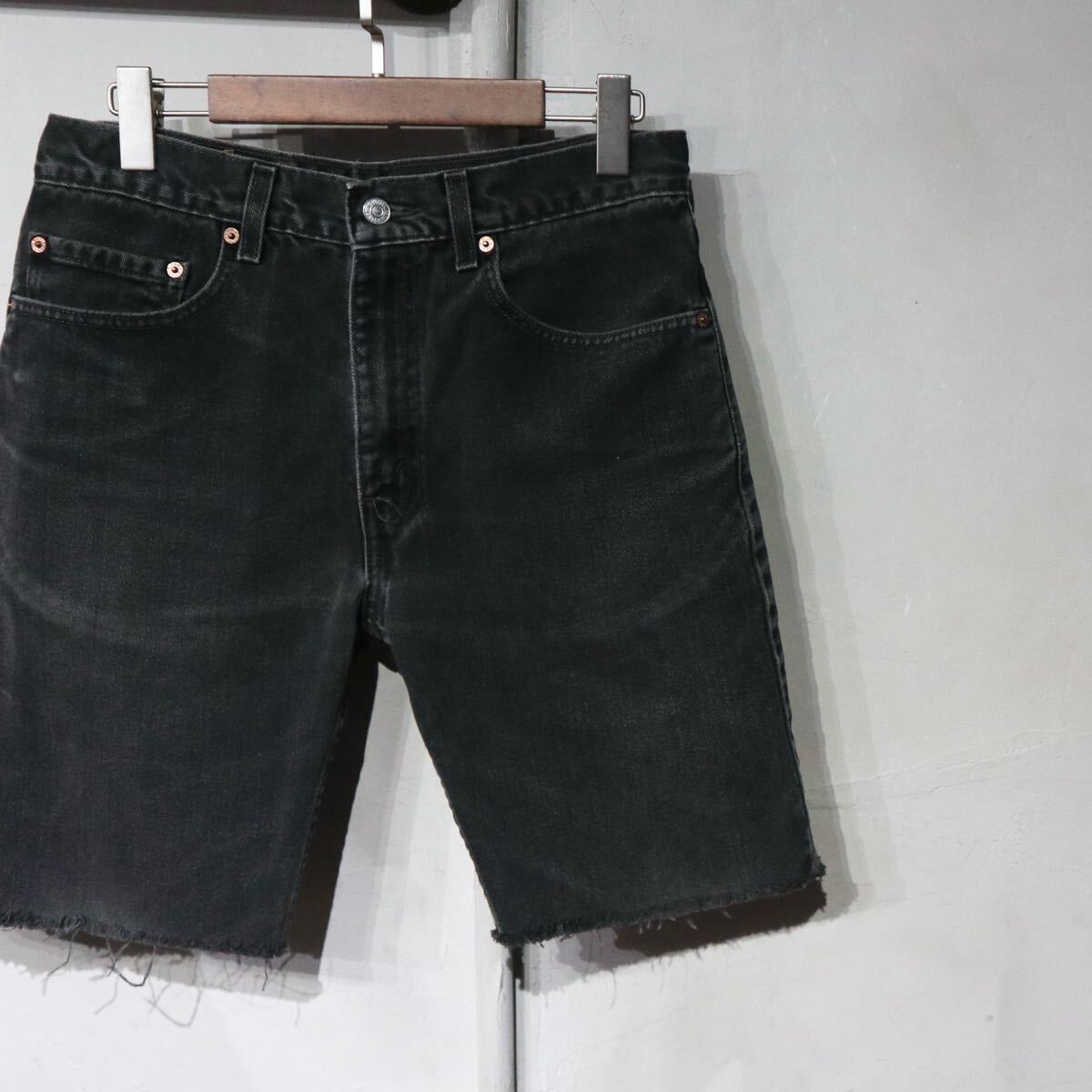 【即決】Levi's 505 black denim リーバイス ブラック デニム パンツ ジーンズ カットオフ ショーツ 短パン フェード 古着 W32 L30拍卖