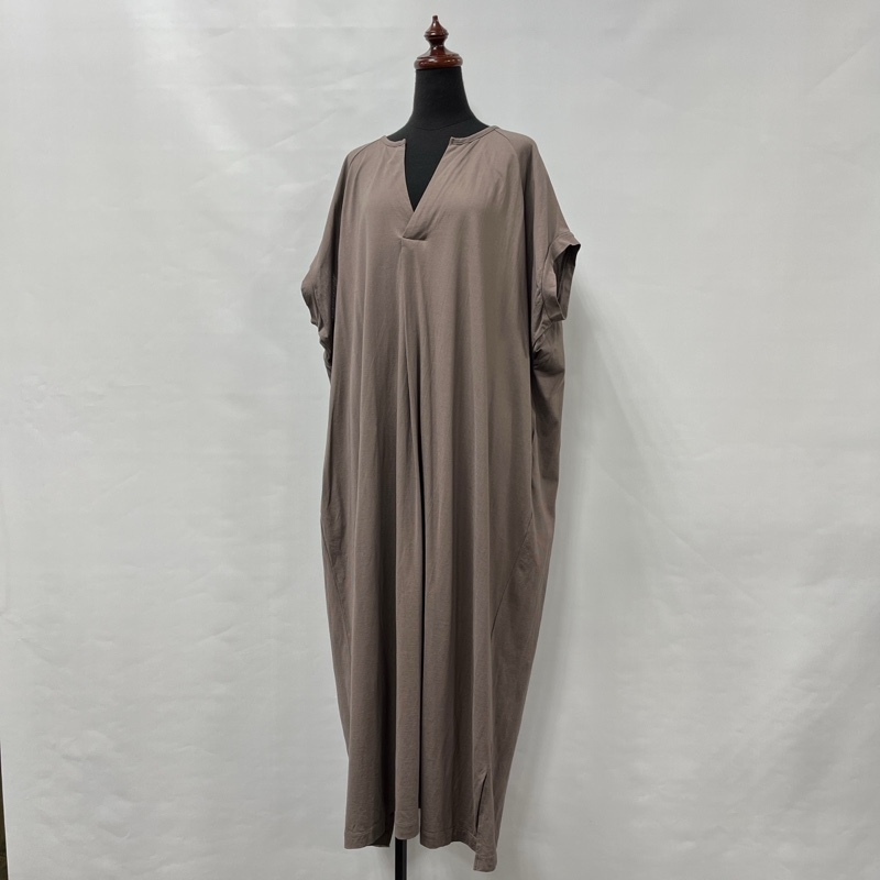 tang/タング/スーピマコットン/フレンチスリーブ/スキッパーワンピース/サイドポケット/とろみ素材/ストレッチ/ふんわりワイドシルエット拍卖