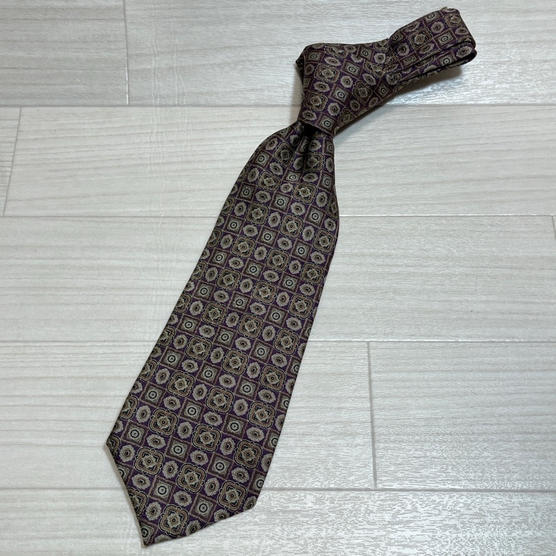 Burberrys/バーバリーズ/イングランド製/格子総柄/シルク100%/ネクタイ/総柄/マルーン系カラー/オールド拍卖