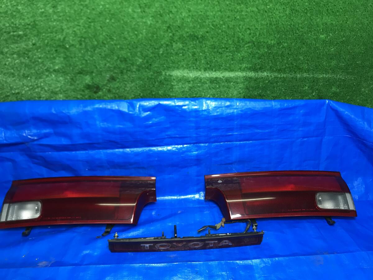 割れ無し 管1274-5 トヨタ 20系 エスティマ E-TCR20W 純正 テールランプ(内側)フィニッシャー ガーニッシュ TOYOTA 28-52 3点 拍卖