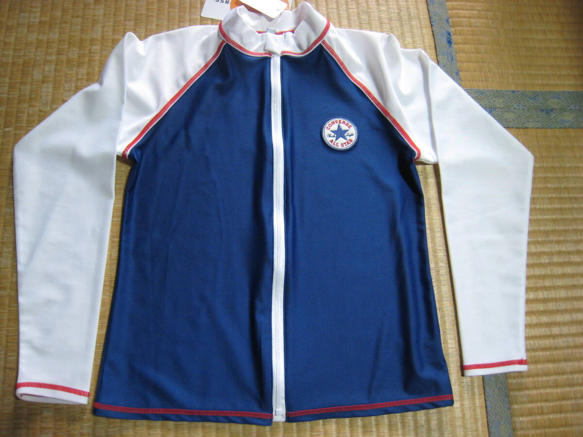 33-72新品★CONVERSE コンバース 長袖ラッシュガード 紺・白・赤ライン 160サイズ UV効果拍卖