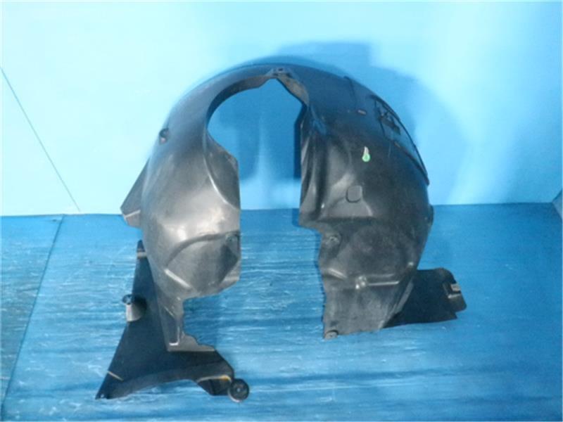 ベンツ 純正 ベンツA 《 176042 》 左フロントフェンダーライナー P10700-25007445拍卖