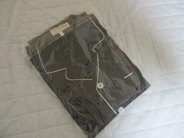 未使用 男性タイシルクパジャマ 黒 L 身長165-170cm~相当 拍卖