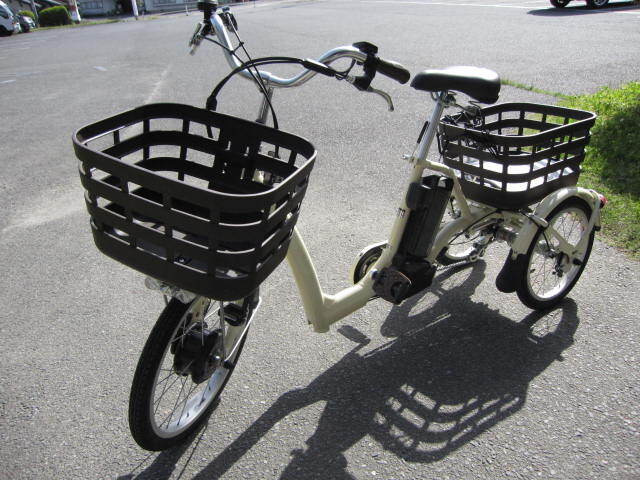 C007 【引越し業者発送、送料は説明文を参照】BRIDGESTONE ブリヂストン RW0B42 RAKUTTO WAGON 三輪 電動 アシスト 中古拍卖