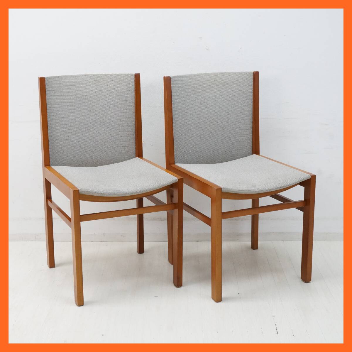 東ハ:【Cassina/カッシーナ インターデコール】アームレスチェア 2脚セット ② ダイニングチェア 木製フレーム 一人掛け椅子 リビング家具拍卖