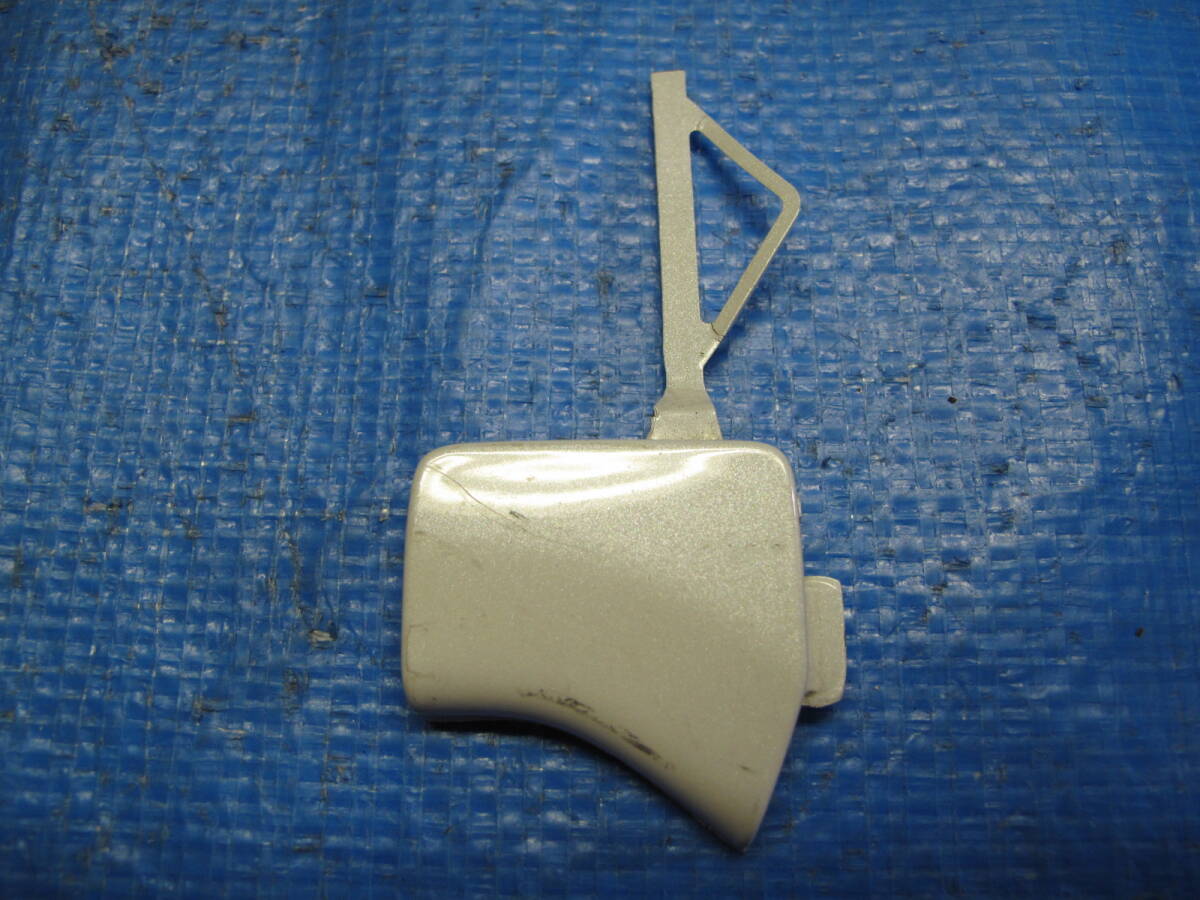 G LA100F ステラ 後期 純正 フロントバンパー 牽引フックカバー 52127-B2620 ホールカバー拍卖