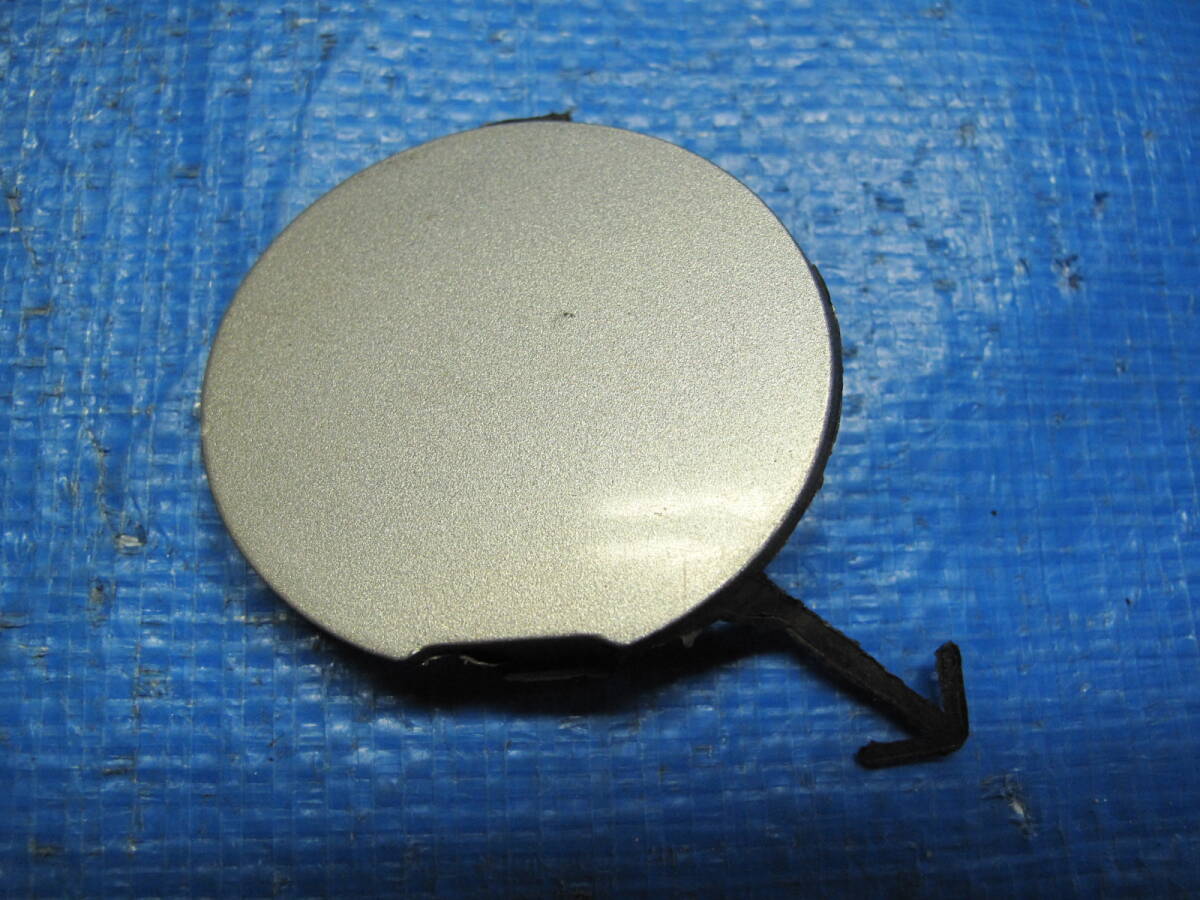 G デミオ DY3W 純正 フロントバンパー 牽引フックカバー D350-50A11 ホールカバー拍卖