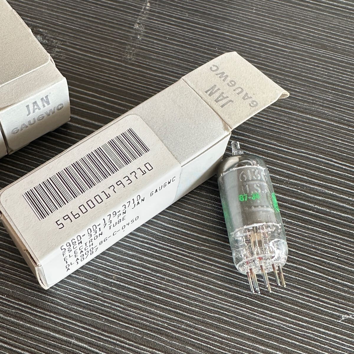 送料無料 NOS 真空管 1本 6AU6 WC 6136拍卖