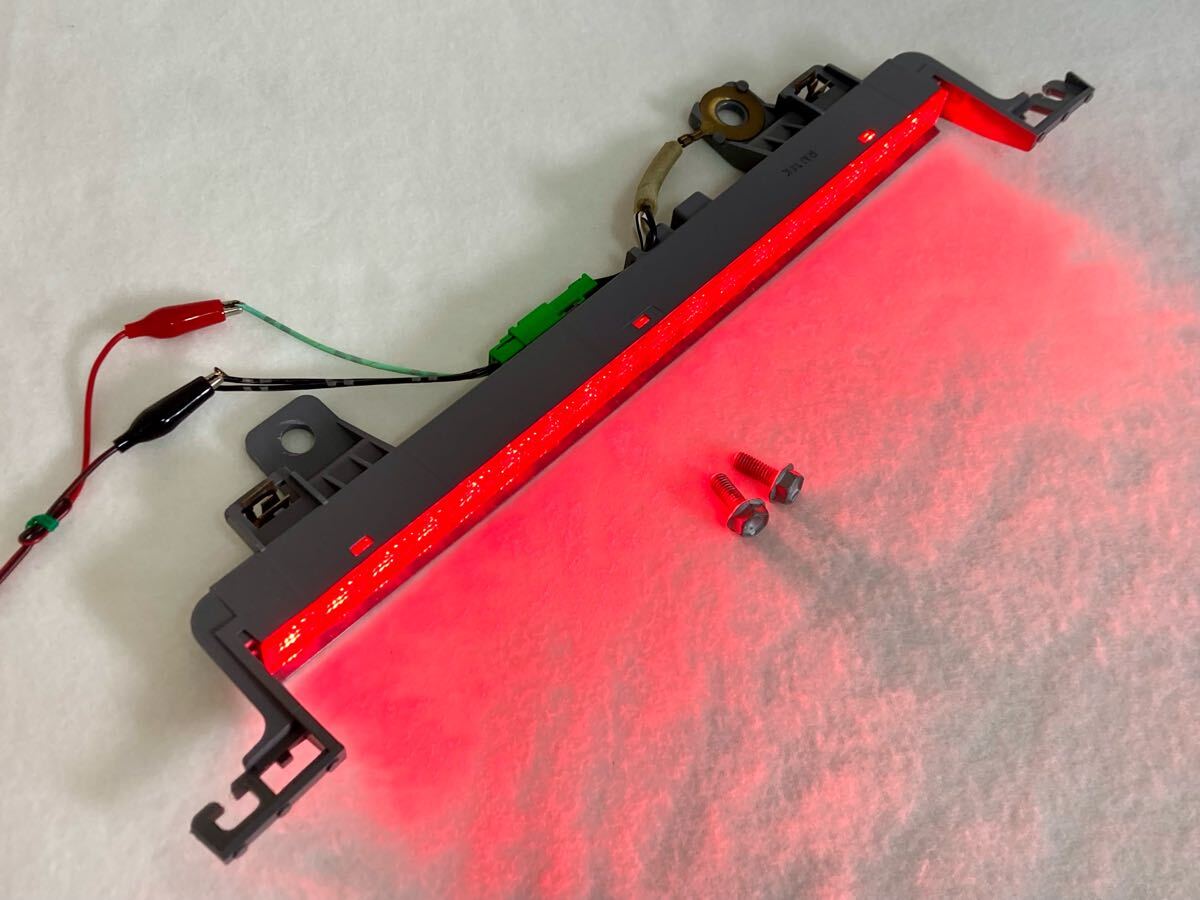 ◆DC16清掃済/良品 点灯OK! ホンダ純正 レジェンド LED ハイマウントストップランプ STANLEY P4031 赤 HONDA LEGEND KB1 KB2 テールライト拍卖