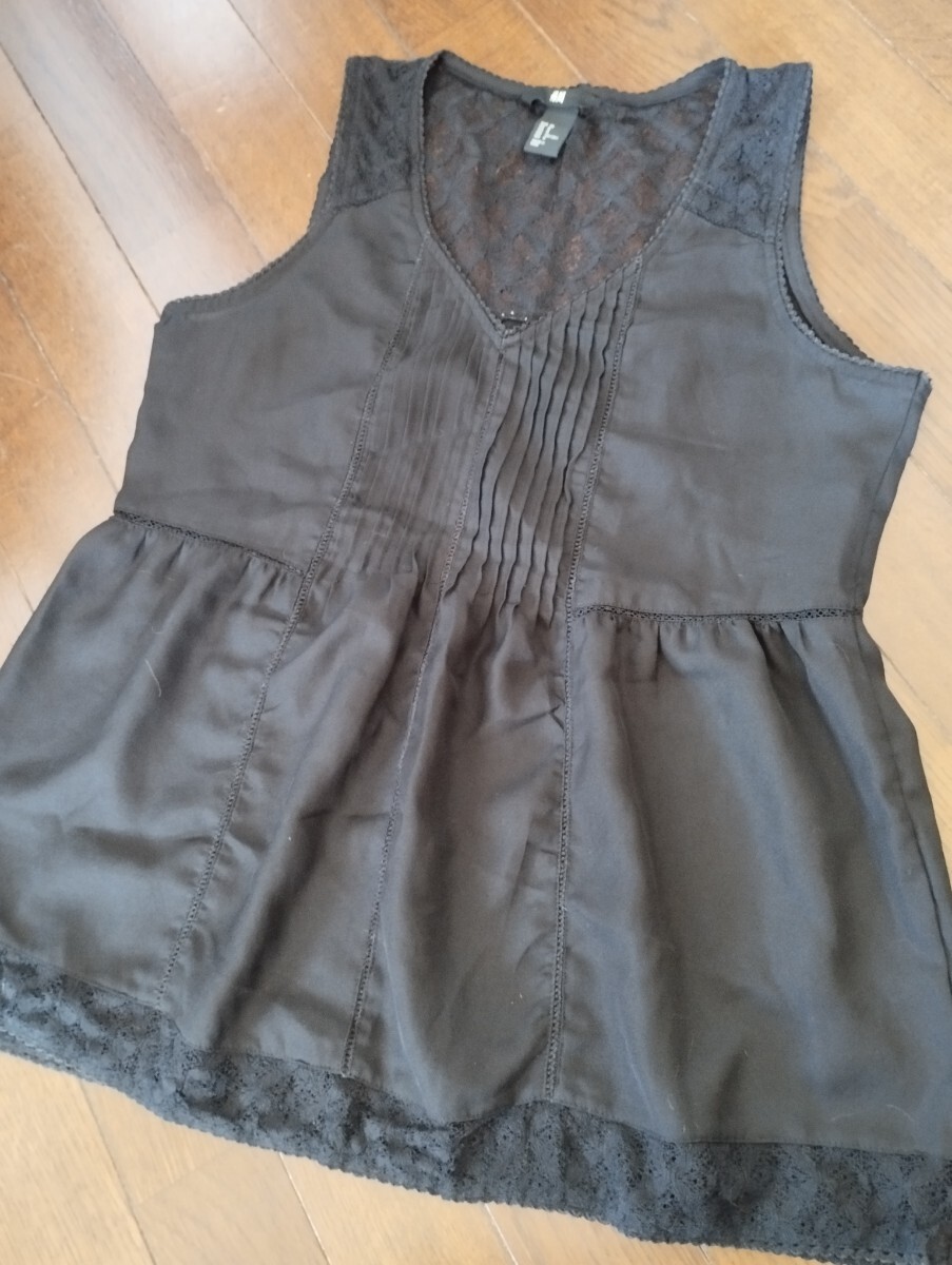 H&M レーシーノースリーブカットソー拍卖