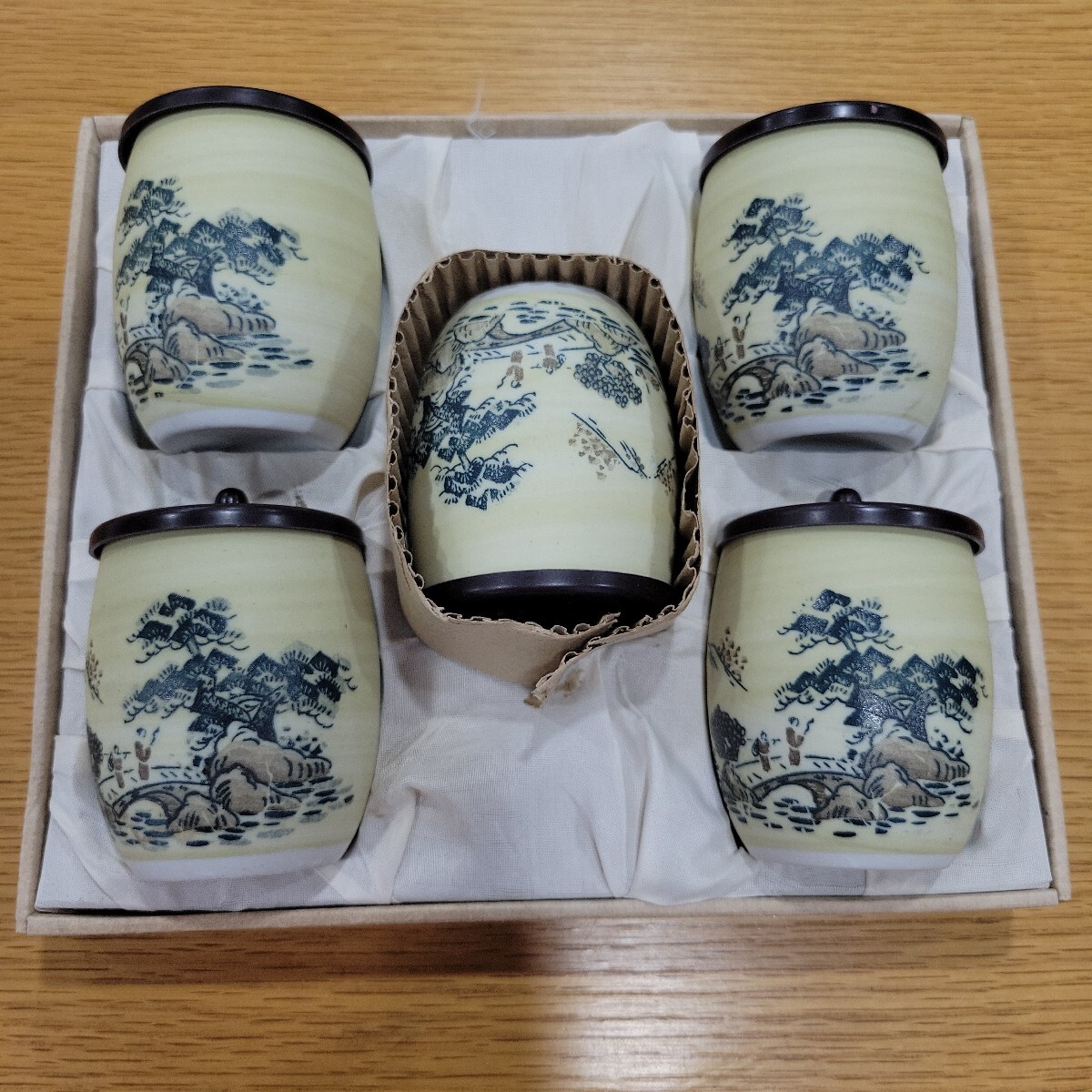 №8762 未使用 保管品 箱無 昭和レトロ 蓋付き湯呑セット 口径約5.5㎝ 5客拍卖