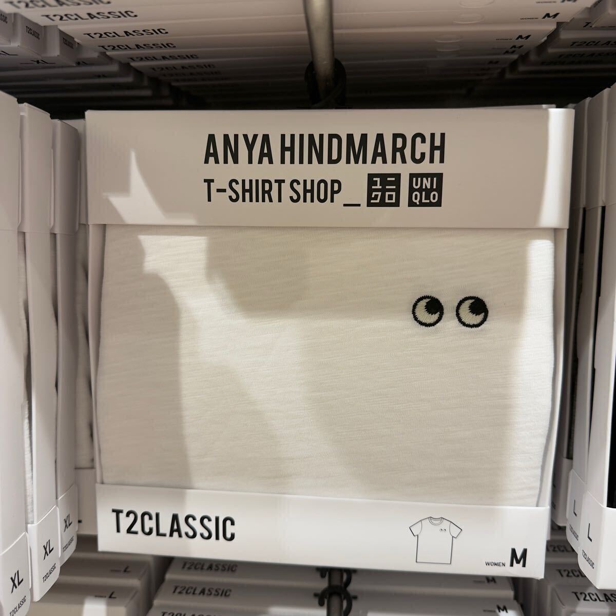 ANYA HINDMARCH & UNIQLOユニクロとアニア・ハンドマーチのコラボTシャツ Mサイズ 送料無料♪拍卖