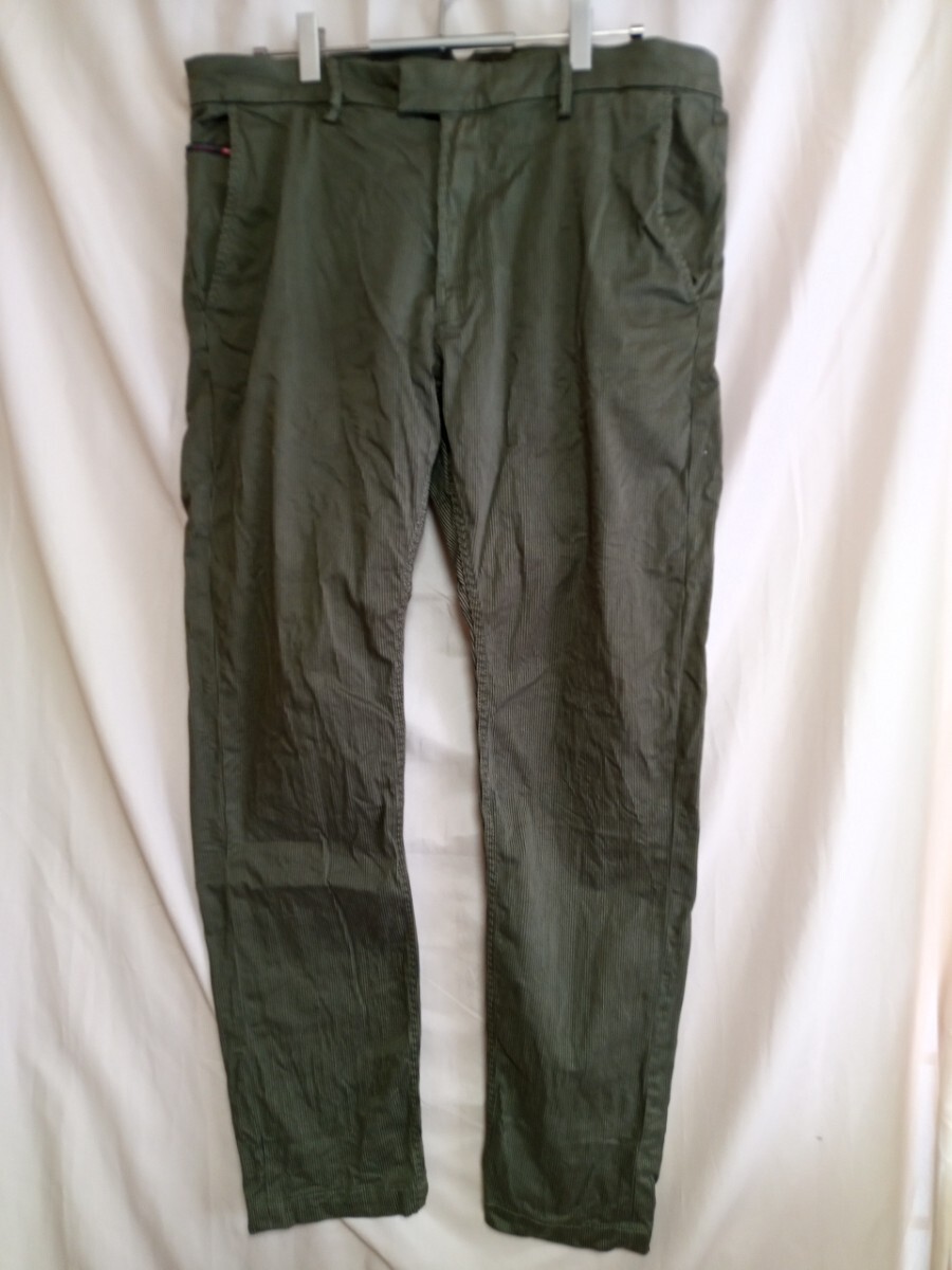 12390 ★★ DIESEL 細ストライプ パンツ サイズ32拍卖