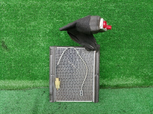 H82Wekワゴンエアコンユニットエキパン付きエバポレーターコア オッティH92W 即決商品403027拍卖