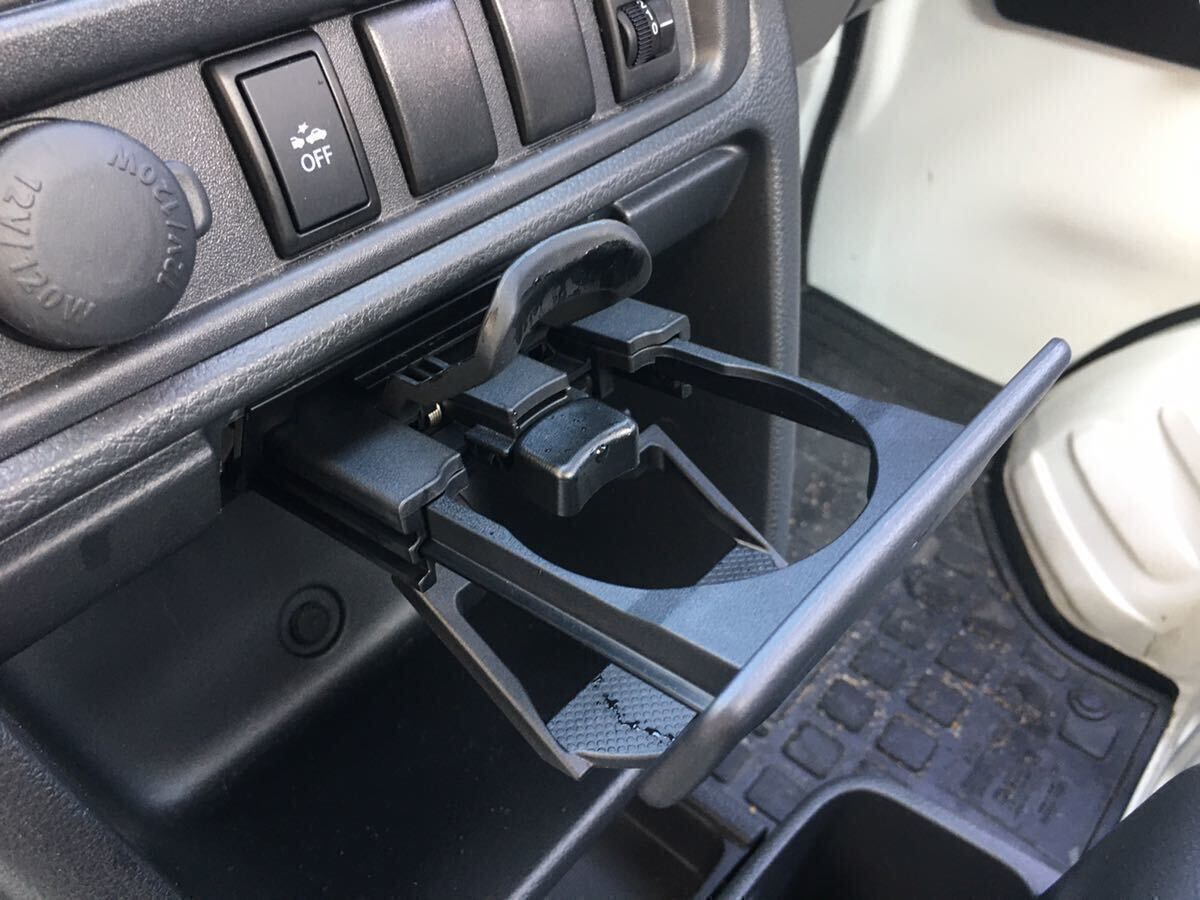 背もたれ付き【取付加工済み品】SUZUKI スズキ キャリー&スーパーキャリートラック(DA16T型)専用 スズキ 純正 センター ドリンクホルダー拍卖